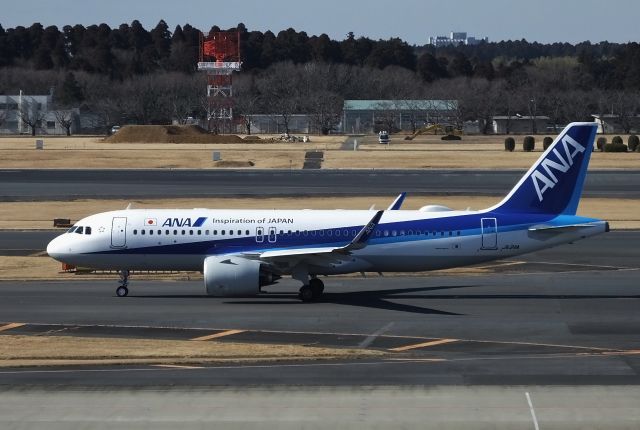 Airbus A320 (JA211A) - Taxing at NRT (2017/02/15)