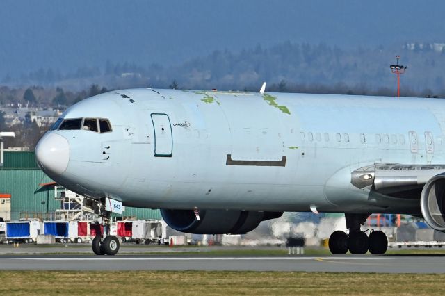 BOEING 767-300 (C-FCAE)