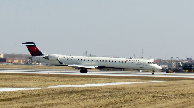 Canadair Regional Jet CRJ-900 (N135EV)