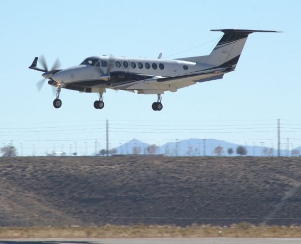 Beechcraft Super King Air 350 (N575RD)