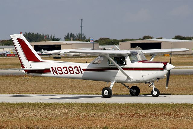 Cessna 152 (N93831)