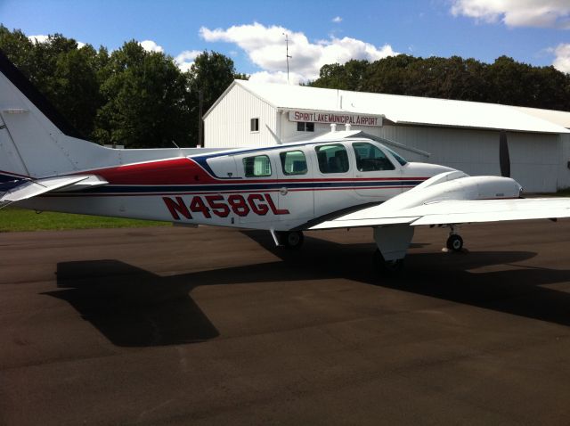 Beechcraft Baron (58) (N458GL)