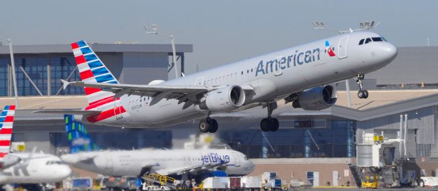 Airbus A321 (N197UW) - phoenix sky harbor international airport 05NOV20