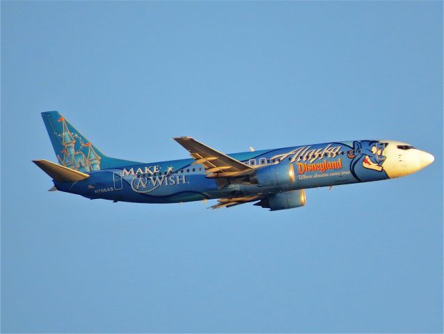 BOEING 737-400 (N706AS)