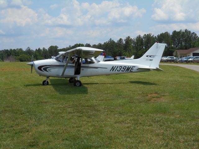 Cessna Skyhawk (N139ME)