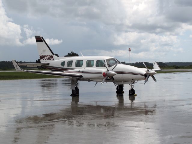 Piper Navajo (N800DK) - Nice aircraft. 350 HP.