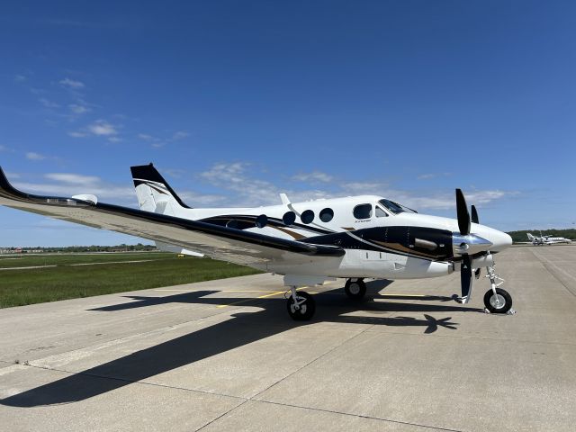 Beechcraft King Air 90 (N90K)