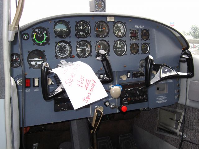 Cessna Skylane (N6233A) - Inside cockpit