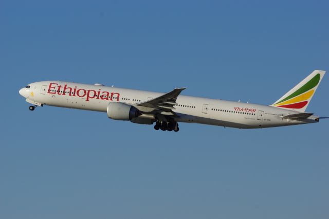 BOEING 777-300ER (ET-ASK)