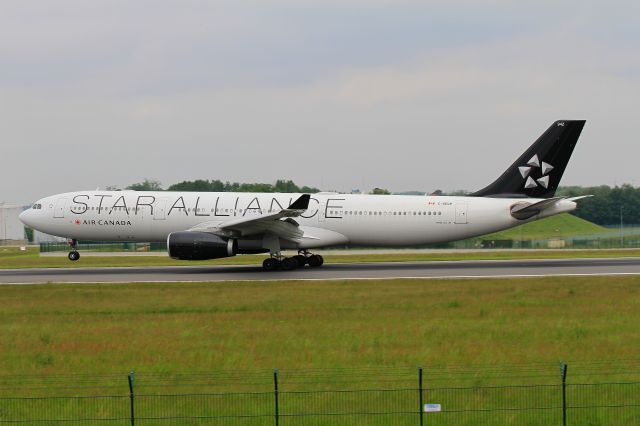 Airbus A330-300 (C-GEGP) - Livery Star alliance from Int'l Pierre elliott trudeau Montréal Canada CYUP.