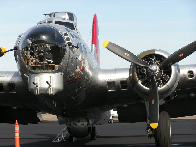 Boeing B-17 Flying Fortress (N5017N) - Poised on the ramp at Deer Valley, awaiting crew and passengers.