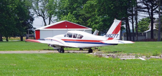 Piper Aztec (N462TT) - CHANDELLE AIRPORT-DOVER, DELAWARE, USA-JUNE 11, 2025: Seen by RF at Chandelle Airport, located in Kent County, Delaware was this twin engine Piper Aztec. at approximately 1325 hours. This small airport has a single asphalt runway (4/22) that is approximately 2533 ft long and 28 ft wide. The airport is a privately owned public use facility.