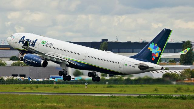 Airbus A330-300 (PR-AIZ) - Take -off to Sao Paulo/Campinas.