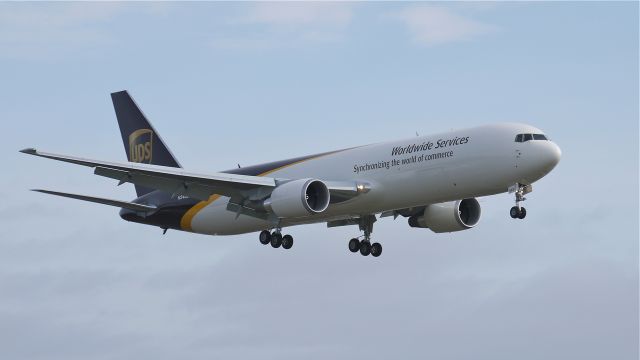 BOEING 767-300 (N348UP) - BOE279 on final approach to runway 16R to complete a test flight on 2/23/12.