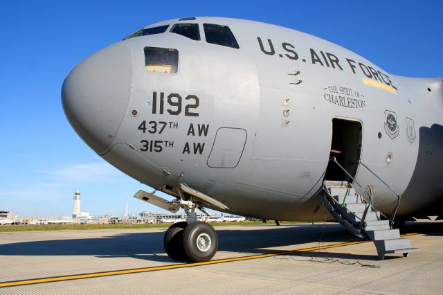 Boeing Globemaster III (89-1192) - The Spirit of Charleston on Pad-1 at Cleveland Hopkins International Airport (KCLE/CLE) on 26 Oct 2009. The C-17 delivered Vice President Bidens motorcade to Cleveland Hopkins International Airport (KCLE/CLE). The 437th Airlift Wing (AW) is the active duty wing at Charleston and the 315th AW is an Air Force Reserve counterpart.