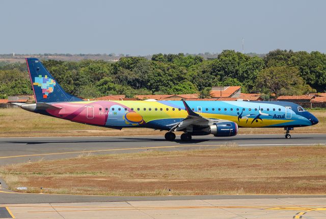 EMBRAER 195 (PR-AXH)