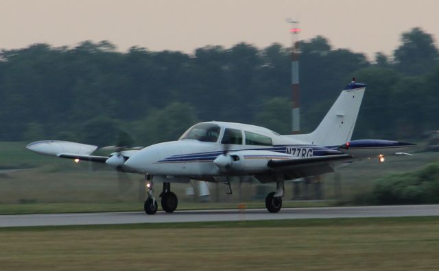 Cessna Centurion (N77RG) - Landing rwy 27 on 5//25/2012...