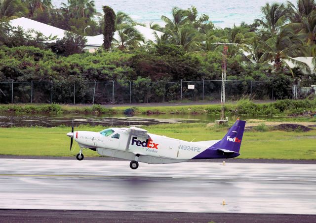 Cessna Caravan (N924FE)