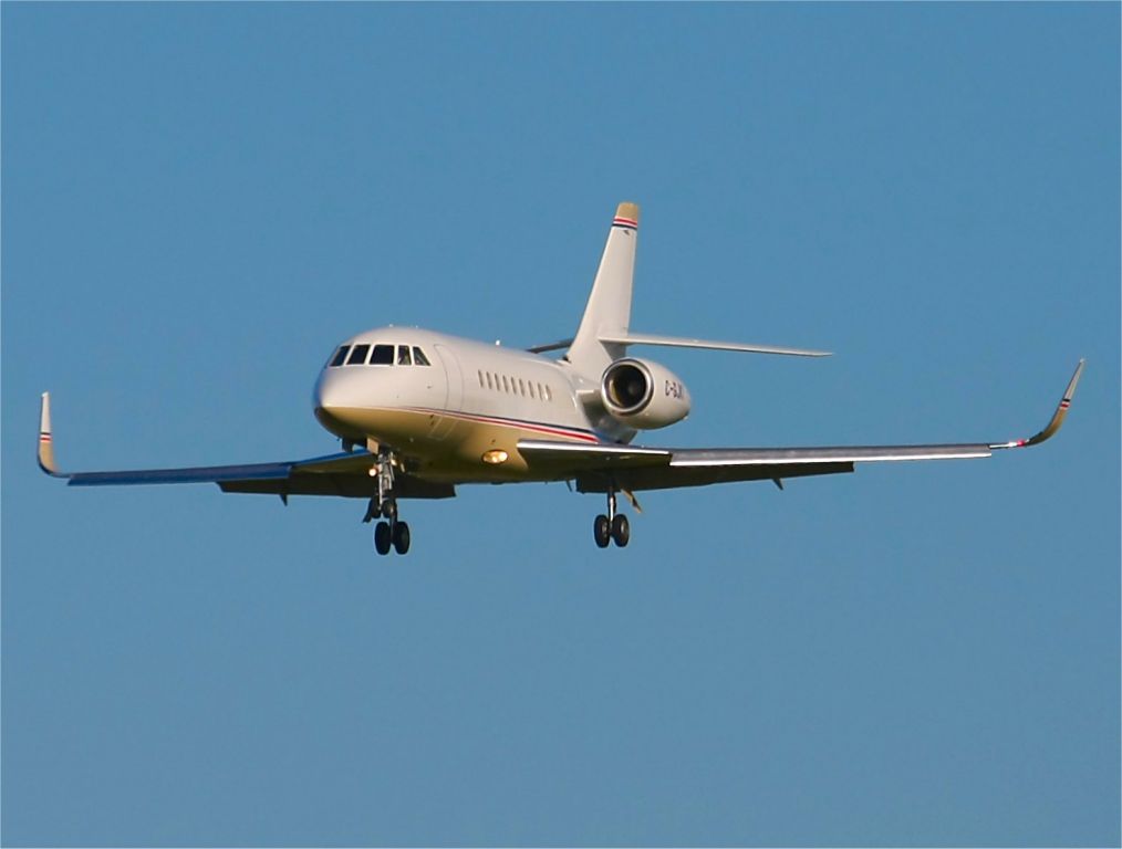 Diamond DA-20 (C-GJKI) - C-GJKI, Dassault Falcon 2000 approaches Runway 28 at Dublin, Ireland on 29th September 2010.