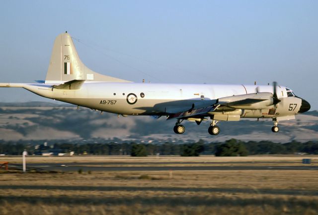 A9757 — - AUSTRALIA - AIR FORCE - LOCKHEED P-3C ORION - REG A9-757 / 57 (CN 285D-5668) - EDINBURGH RAAF BASE ADELAIDE SA. AUSTRALIA - YPED (7/2/1980)