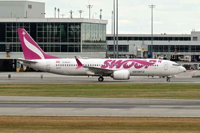 Boeing 737 MAX 8 (C-GLVU)