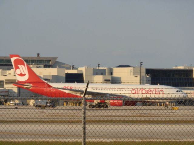 Airbus A330-200 (D-ALPI)