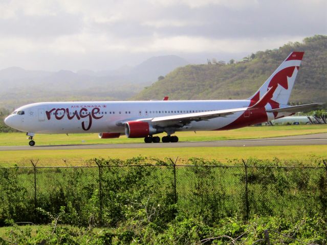 BOEING 767-300 (C-FMWP)