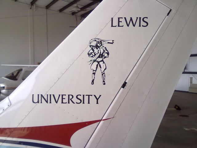 Cessna Skyhawk (N733LN)