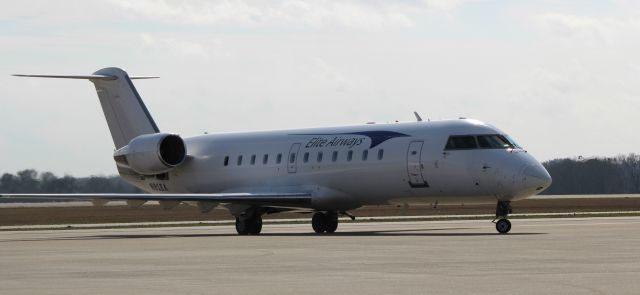 Canadair Regional Jet CRJ-200 (MNU125)