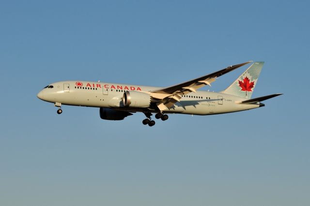 Boeing 787-8 (C-GHPX)