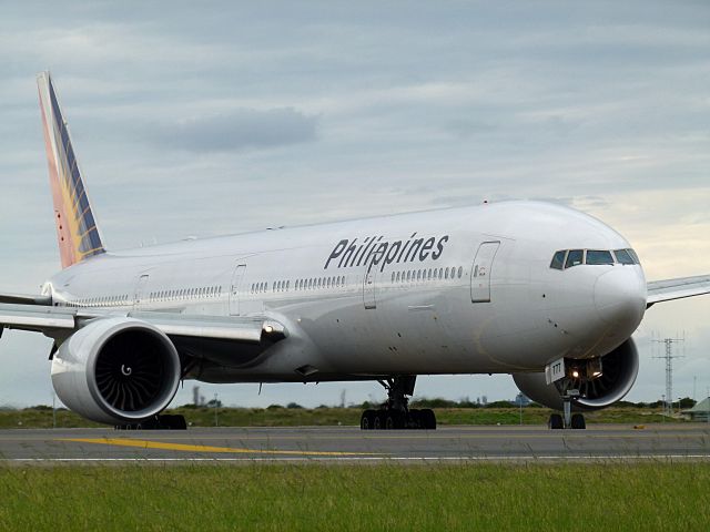 Boeing 777-200 — - Philipines B777