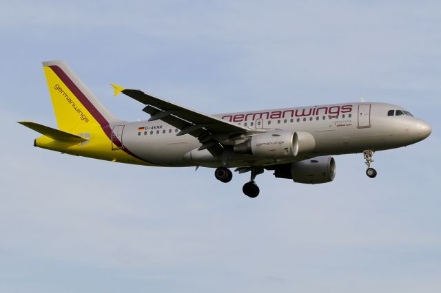 Airbus A319 (D-AKNR)