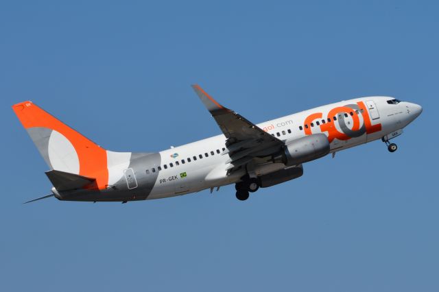 Boeing 737-700 (PR-GEK)