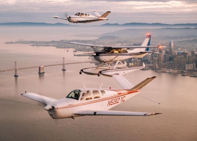 Beechcraft 35 Bonanza (N5921C)