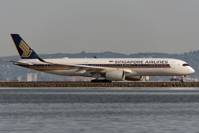 Airbus A350-900 (9V-SJC) - 16th November, 2024:  Flight SQ 031 taxiing for departure to Changi International Airport from SFO.