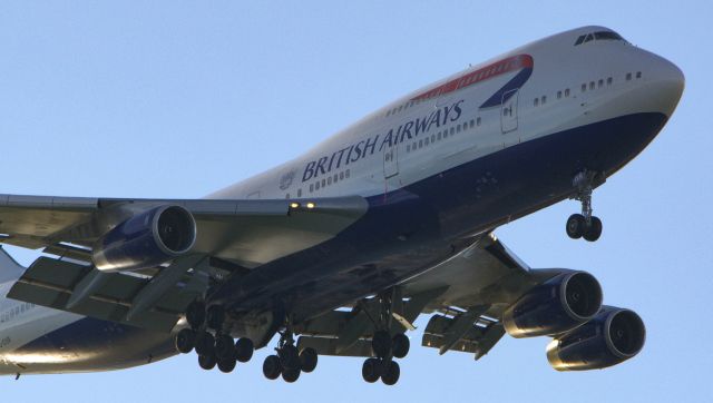 Boeing 747-400 (G-CIVR)