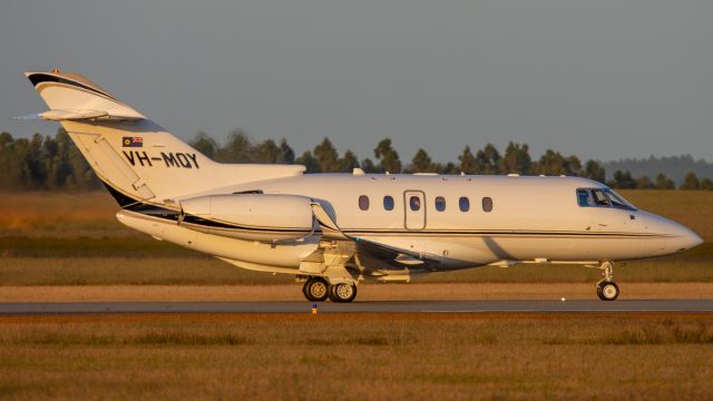 Hawker 800 (VH-MQY)