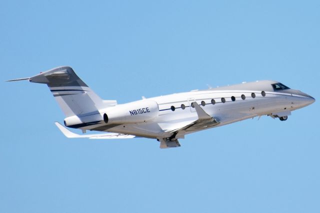 IAI Gulfstream G280 (N815CE) - 2019 IAI/Gulfstream Aerospace G280 tucking its gear away and departing Runway 01L at the Tampa International Airport