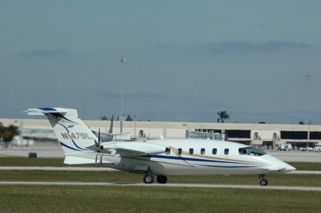 Piaggio P.180 Avanti (N147SL)