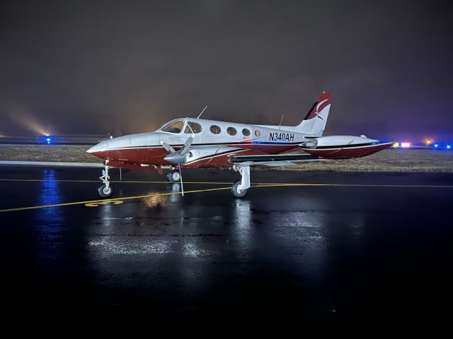 Cessna 340 (N340AH) - N340AH on the ramp at KSRB