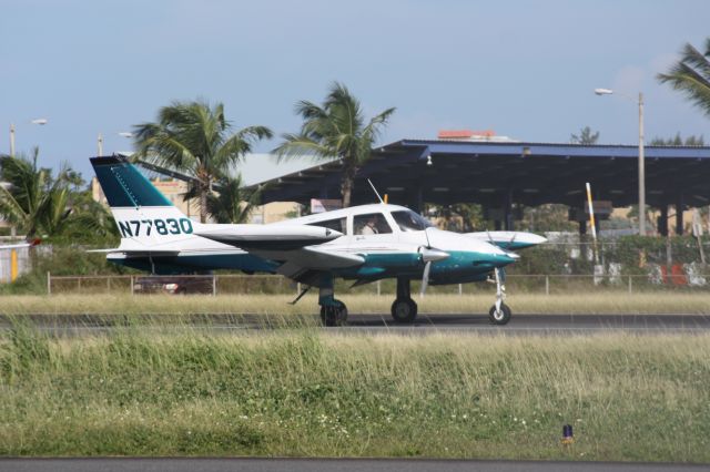 Cessna 310 (N7783Q)