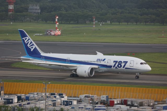 Boeing 787-8 (JA806A)