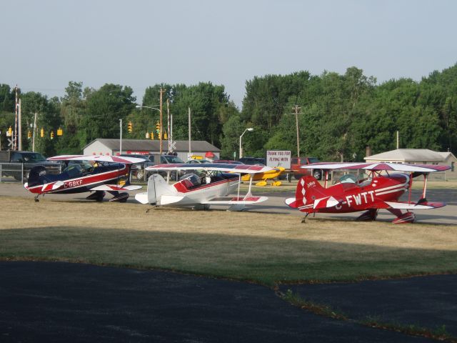 PITTS Special (S-1) (C-FWTT) - 3 Pitts Specials in for the Michigan Aerobatic Open.