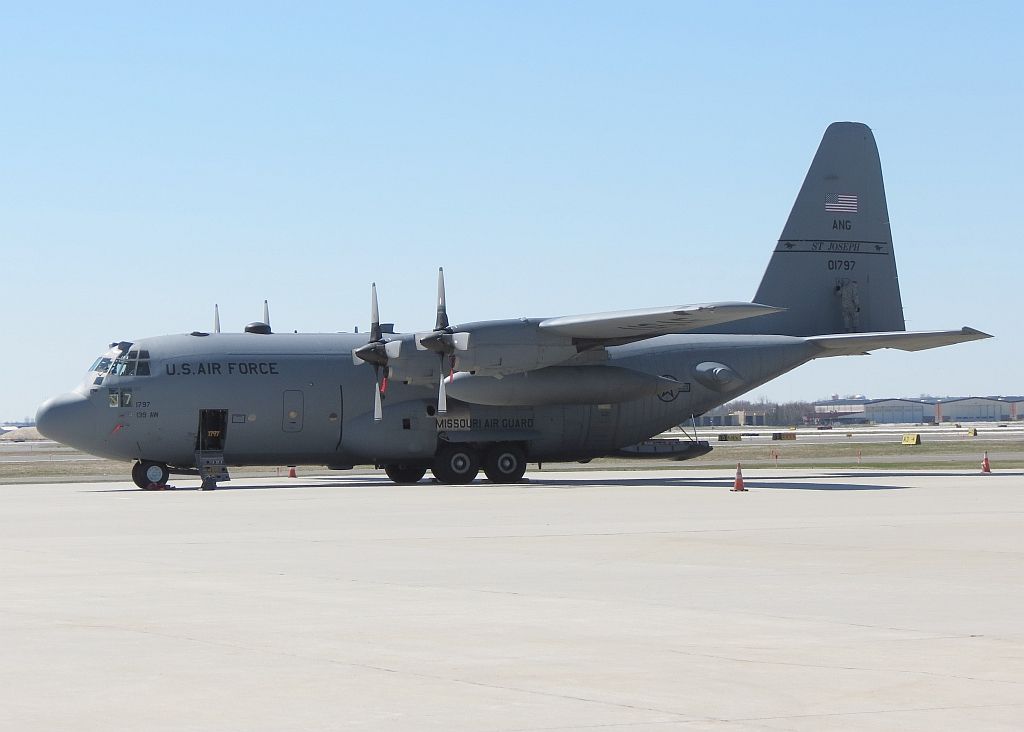 Lockheed C-130 Hercules (01797) - Missouri Air Guard C-130