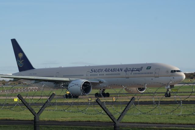 BOEING 777-300 (HZ-AK15) - Saudi Arabian Airlines B777-363ER cn41052