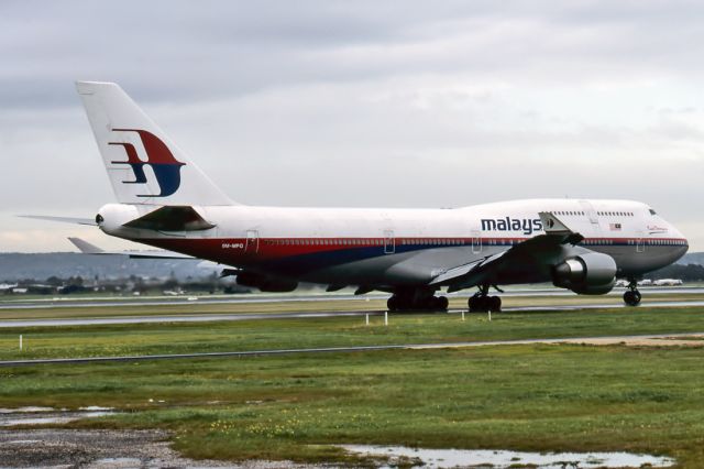 9M-MPG — - MALAYSIA AIRLINES - BOEING 747-4H6 - REG : 9M-MPG (CN 25703/1025) - ADELAIDE INTERNATIONAL AIRPORT SA. AUSTRALIA - YPAD 16/7/1996