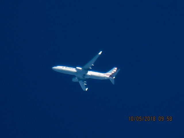 Boeing 737-800 (N862NN)
