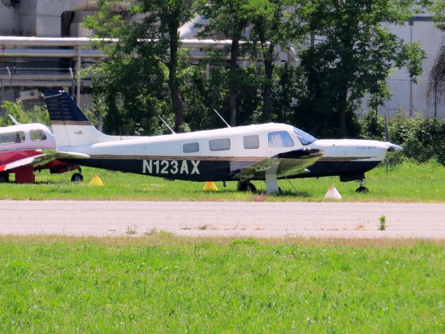 Piper Saratoga/Lance (N123AX)