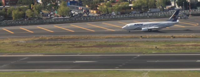 Boeing 737-500 —