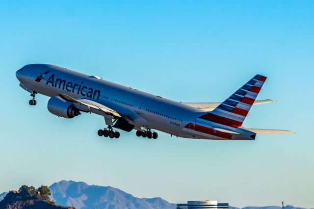 Boeing 777-200 (N760AN) - American Airlines 777-200 taking off from PHX on 11/6/22. Taken with a Canon 850D and Tamron 70-200 G2 lens.